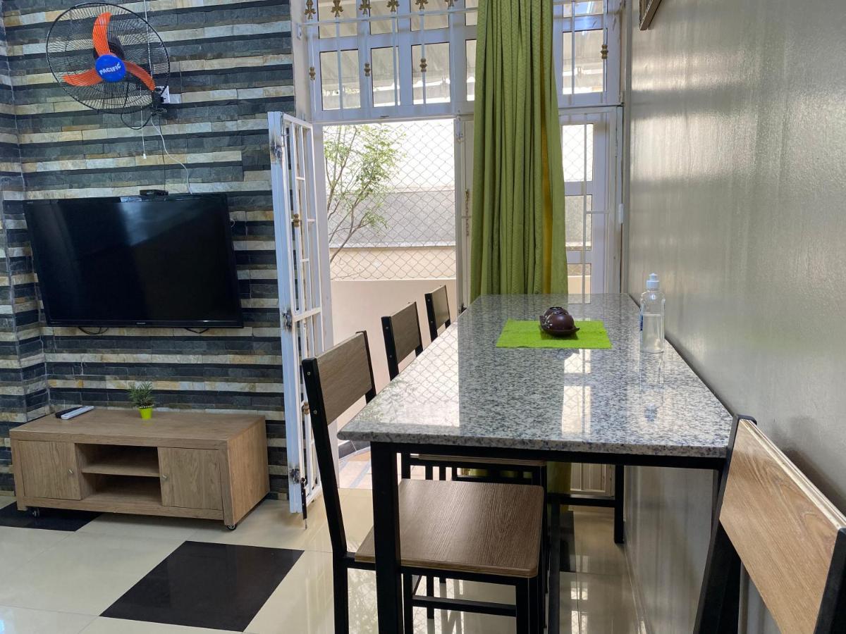 Champs De Mars Apartment 포트 루이스 외부 사진
